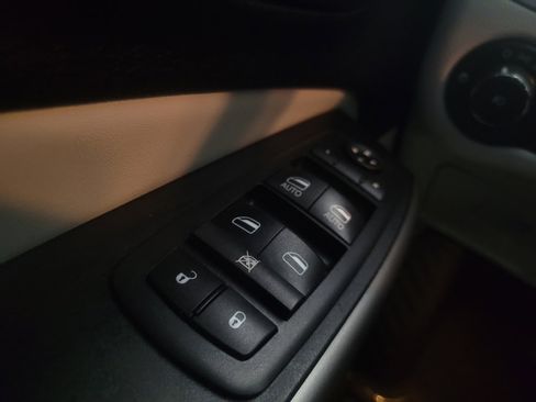 Used 2020 Jeep Cherokee Limited AWD/4WD image 27