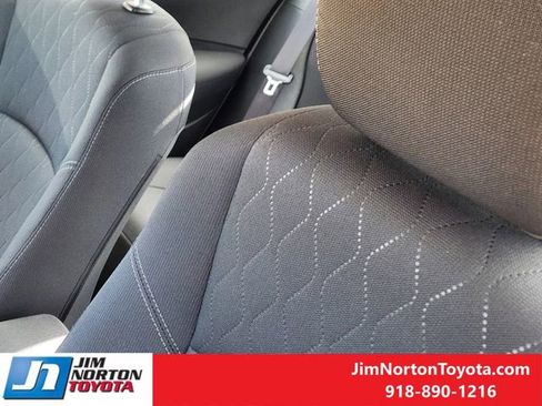 Used 2025 Toyota Corolla LE image 16