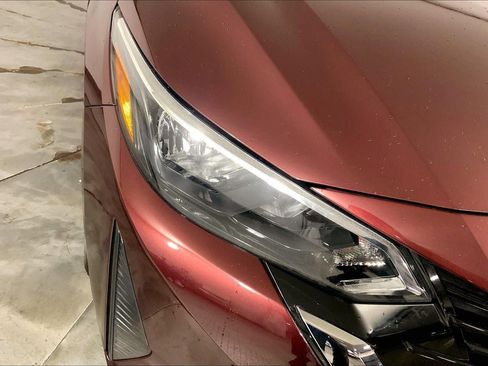 Used 2025 Nissan Sentra SV FWD image 26