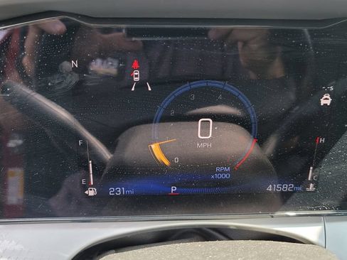 Used 2024 Chevrolet Trax LT w/ Driver Confidence Package FWD image 9