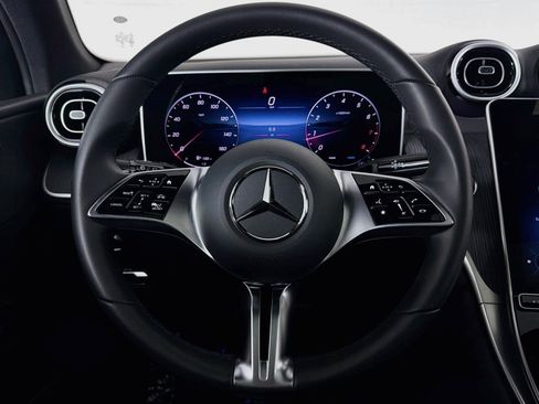 Certified 2026 Mercedes-Benz GLC 300 image 19