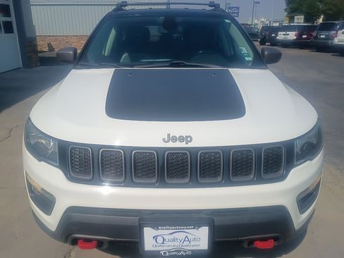 Used 2020 Jeep Compass Trailhawk AWD/4WD image 3