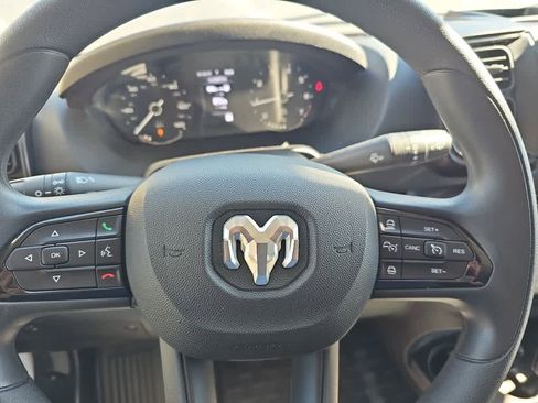 Used 2025 RAM ProMaster 2500 w/ Convenience Group image 25