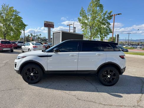 Used 2018 Land Rover Range Rover Evoque SE Premium AWD/4WD image 6