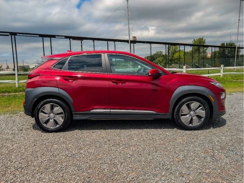 Used 2021 Hyundai Kona Limited FWD image 4