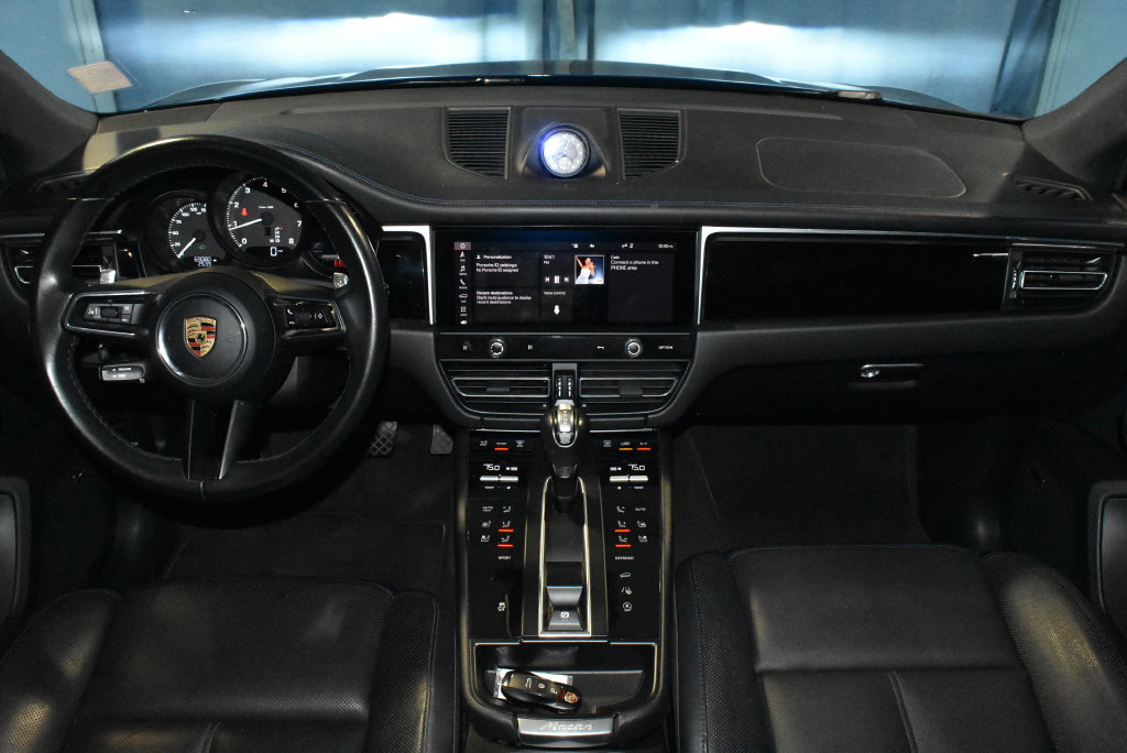 Used 2022 Porsche Macan AWD/4WD image 9