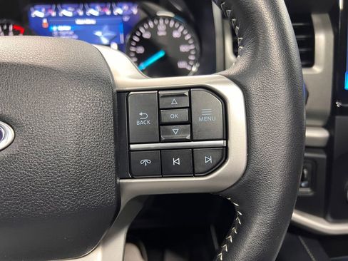 Used 2024 Ford Expedition XLT image 11