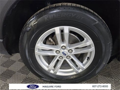 Used 2022 Ford Explorer XLT w/ Equipment Group 202A image 13