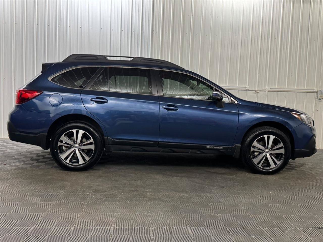 Used 2019 Subaru Outback 2.5i Limited AWD/4WD image 5