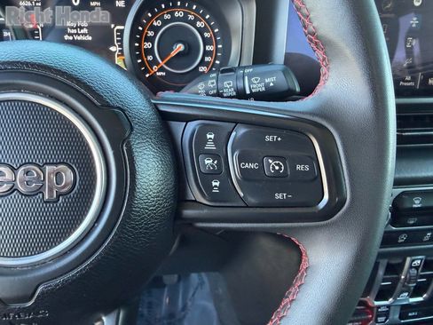 Used 2024 Jeep Wrangler Rubicon image 33