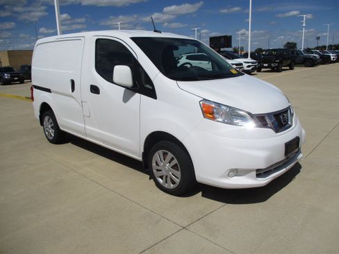 Used 2020 Nissan NV200 SV w/ Back Door Glass Package FWD image 6