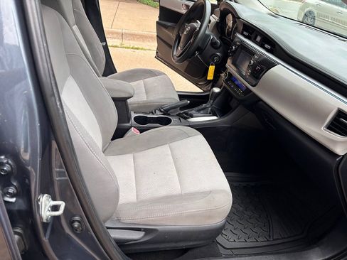 Used 2015 Toyota Corolla LE FWD image 24