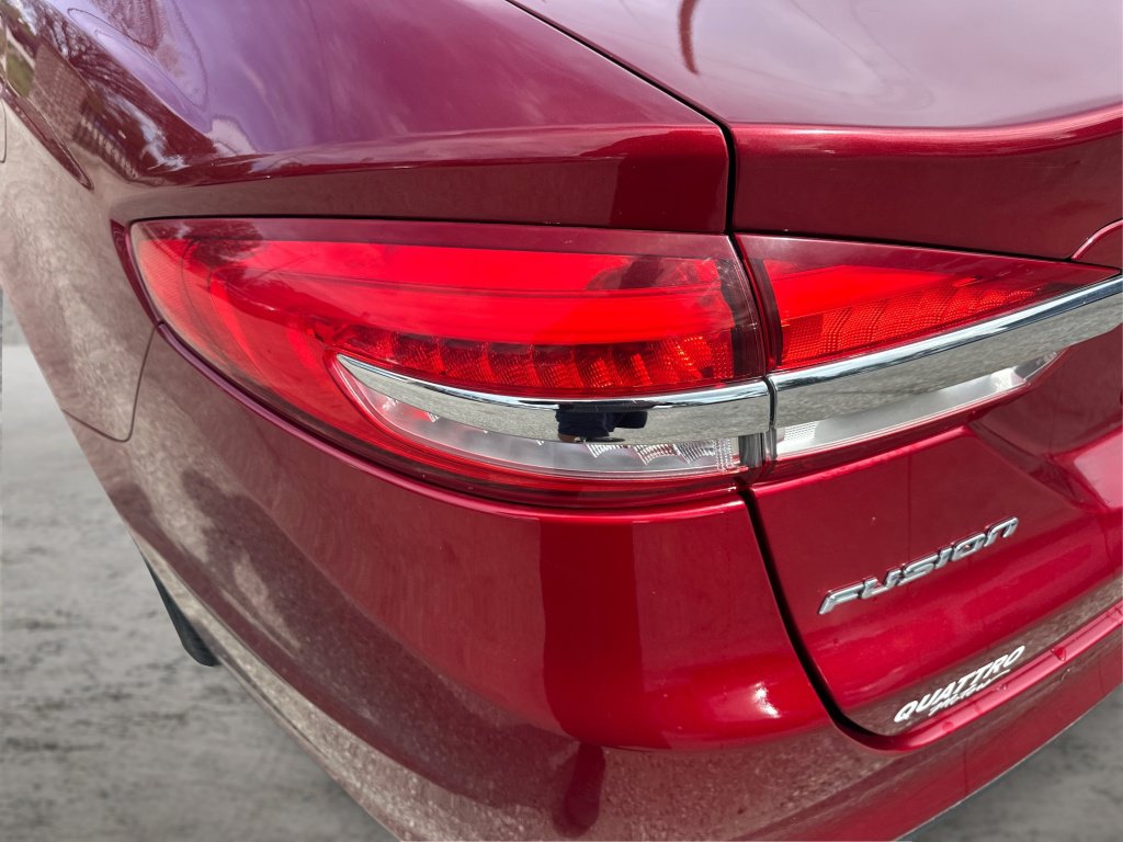 Used 2017 Ford Fusion SE w/ Fusion SE Technology Package FWD image 21