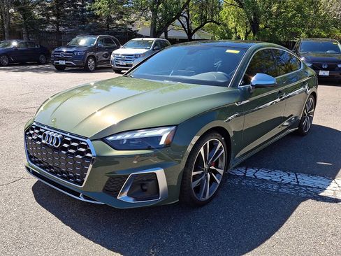 Used 2022 Audi S5 Premium Plus w/ Premium Plus Package AWD/4WD image 3