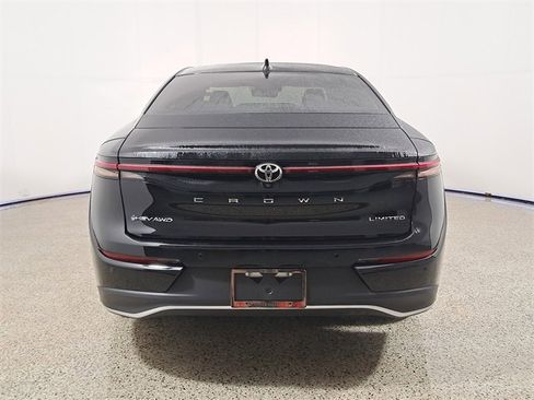 Used 2024 Toyota Crown Limited image 6