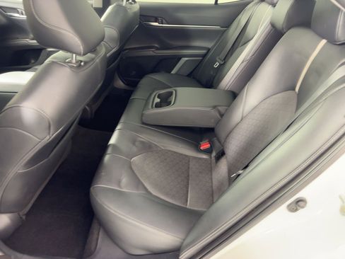 Used 2022 Toyota Camry XSE image 15