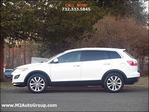 Used 2011 MAZDA CX-9 Grand Touring w/ Moonroof & Bose Audio Pkg image 2