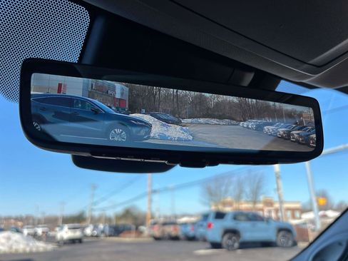 New 2026 Toyota Highlander Platinum image 14