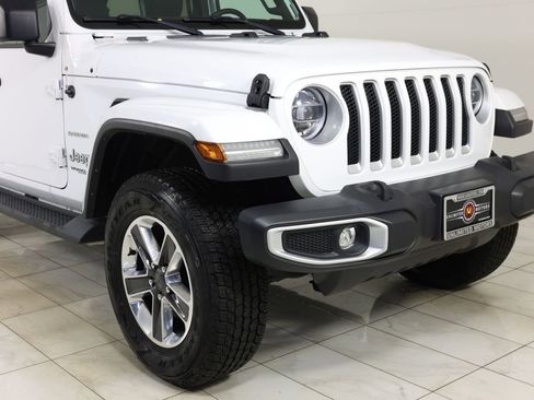 Used 2022 Jeep Wrangler Unlimited Sahara w/ LED Lighting Group AWD/4WD image 38