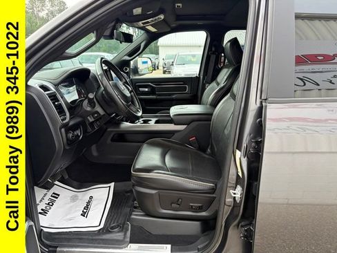 Used 2022 RAM 2500 Laramie AWD/4WD image 2