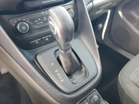 Used 2022 Ford Transit Connect XLT image 26