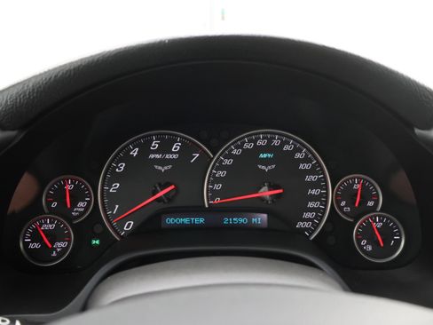 Used 2006 Chevrolet Corvette Convertible w/ Preferred Equipment Group RWD image 7