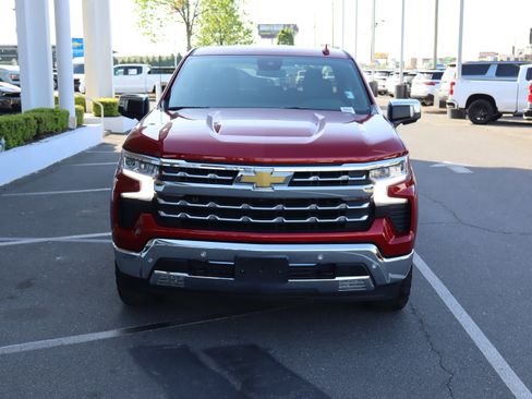 Used 2023 Chevrolet Silverado 1500 LTZ w/ Z71 Off-Road Package AWD/4WD image 3