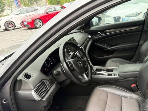 Used 2018 Honda Accord Sport image 5
