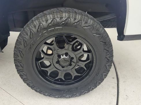 Used 2024 Chevrolet Silverado 1500 LT w/ Protection Package AWD/4WD image 28