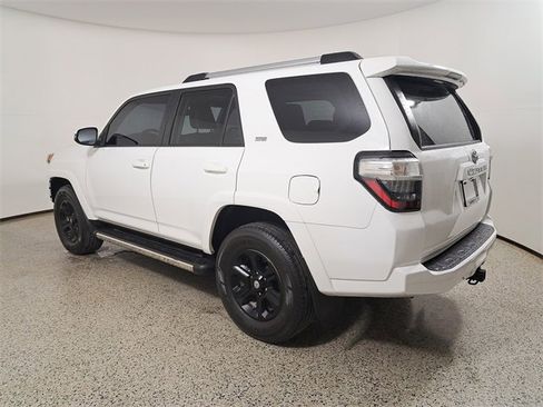 Used 2021 Toyota 4Runner SR5 Premium image 7