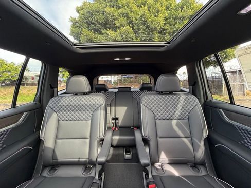 New 2026 GMC Acadia Denali w/ Super Cruise Package image 8