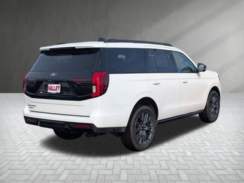 New 2025 Ford Expedition Platinum w/ Stealth Performance Package image 10