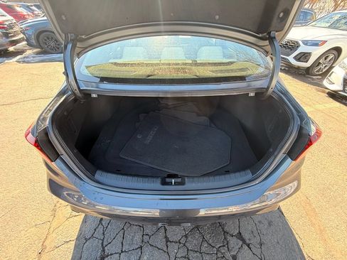 Used 2022 Kia Forte LXS w/ LXS Technology Package FWD image 15