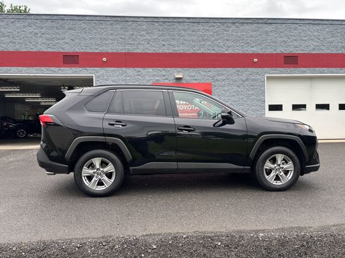 Certified 2025 Toyota RAV4 XLE AWD/4WD image 2