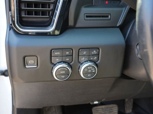Used 2022 GMC Sierra 1500 Denali AWD/4WD image 17