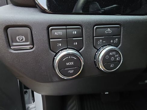 Used 2026 GMC Sierra 1500 Elevation w/ Preferred Package image 17