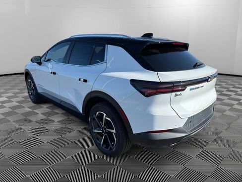 New 2026 Chevrolet Equinox EV LT image 5