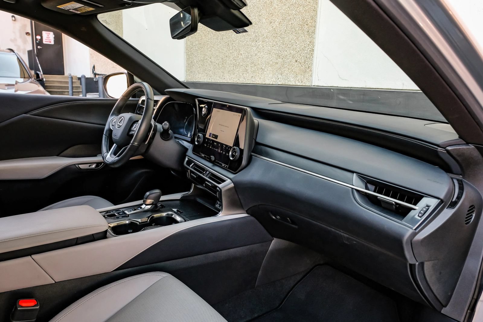 Used 2023 Lexus RX 350 Premium w/ Accessory Package (Z1) FWD image 16