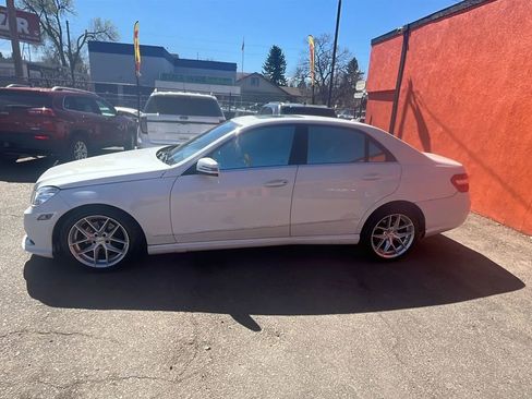 Used 2011 Mercedes-Benz E 350 4MATIC Sedan image 3