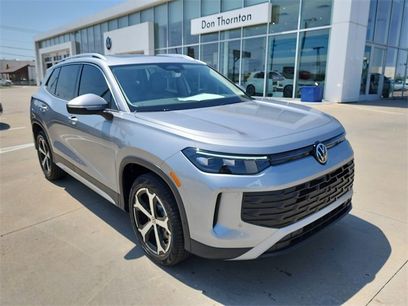 New 2025 Volkswagen Tiguan SE