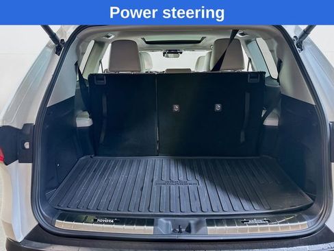 Used 2025 Toyota Grand Highlander AWD image 12