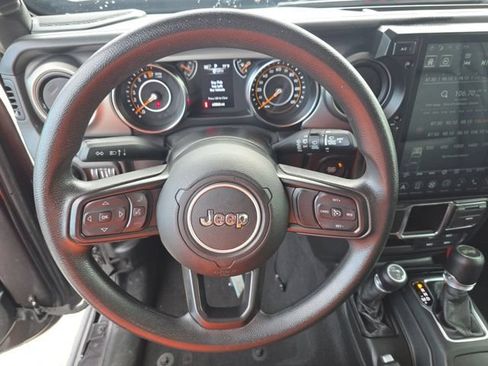 Used 2021 Jeep Wrangler Unlimited Sport AWD/4WD image 6