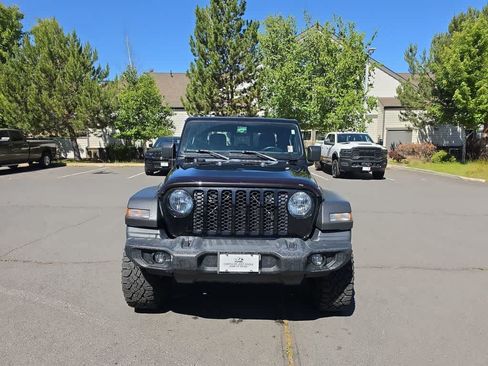 Used 2020 Jeep Gladiator Sport w/ Quick Order Package 24S AWD/4WD image 8