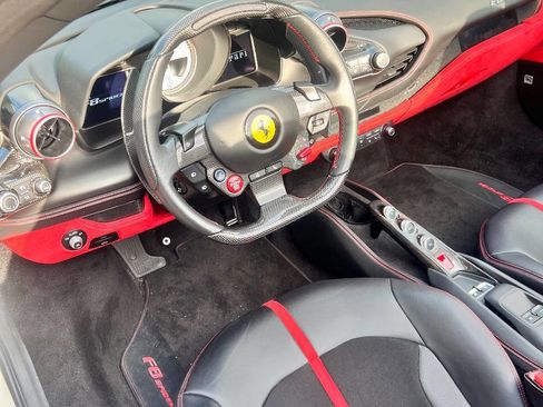 Used 2022 Ferrari F8 Tributo RWD image 27