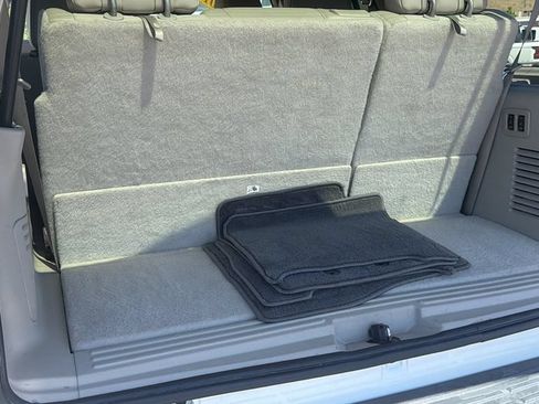 Used 2014 Lincoln Navigator 4WD image 27