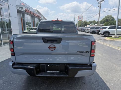 Used 2024 Nissan Frontier PRO-4X w/ Technology Package AWD/4WD image 5