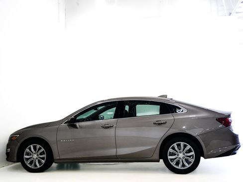 Used 2025 Chevrolet Malibu LT FWD image 5