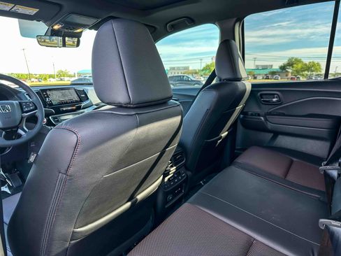New 2026 Honda Ridgeline Black Edition image 14