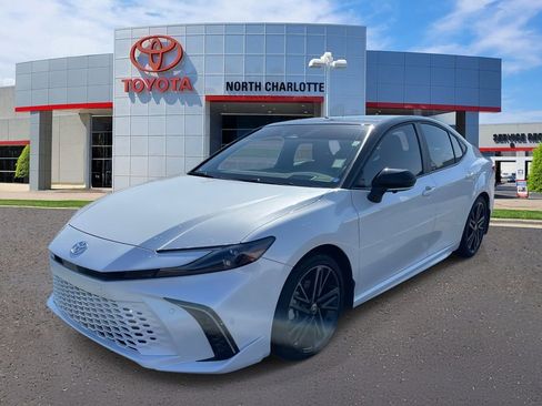 Used 2025 Toyota Camry XSE w/ Premium Plus Package image 6