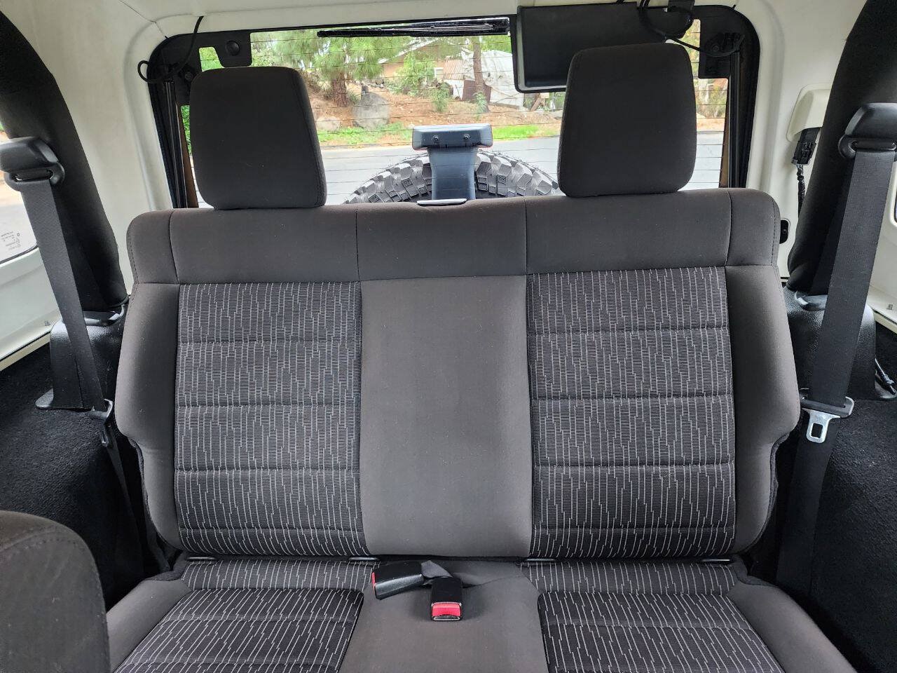Used 2011 Jeep Wrangler Sahara w/ Dual Top Group AWD/4WD image 33